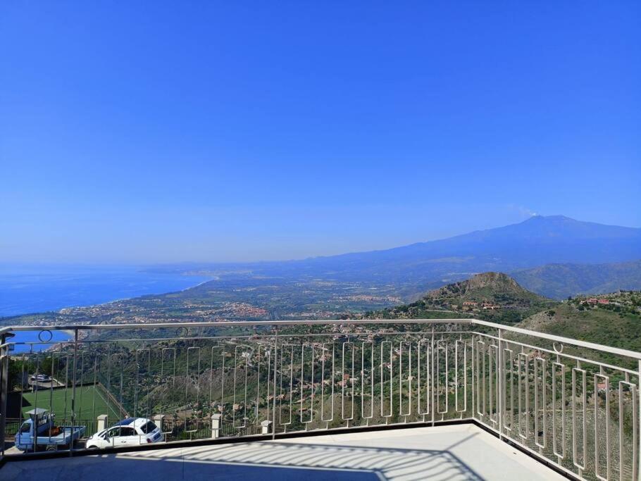 Stanza Mylai Etna View Apartment Castelmola Ngoại thất bức ảnh